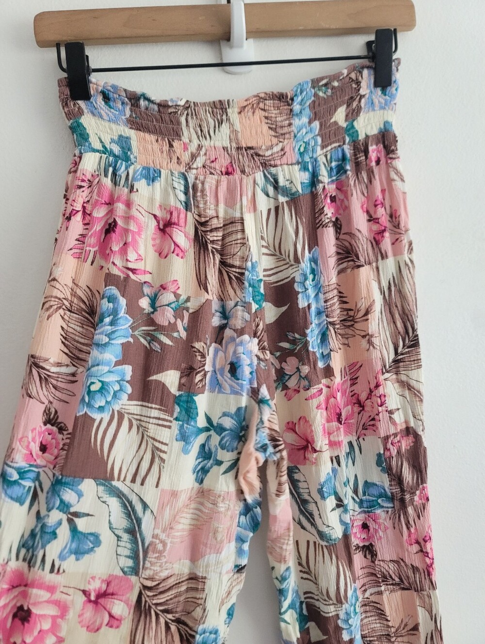 O'Neill Johnny Patchwork Floral Beach Flowy Pull-On Pants Size Large - Picture 9 of 9